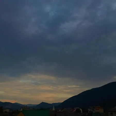 старий дуб * Mizhhirya (Transcarpathia)
