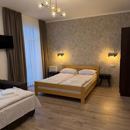 Hotel старий дуб Mizhhirya (Transcarpathia)